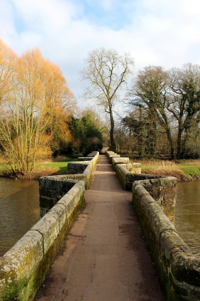 The grey bridge at Tavrobel